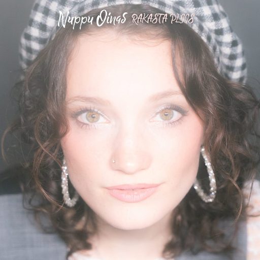 Nuppu Oinaan singlen kannessa on kasvokuva Nupistas