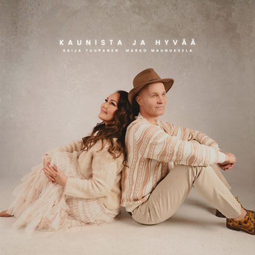 Saija Tuupanen ja Marko Maunuksela istuvat singlen kannessa lattialla selät vastakkain.